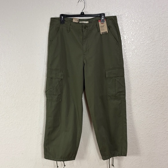 Levi's Pants - LEVI’S ‘94 BAGGY CARGOS Olive Pants,Size 32.